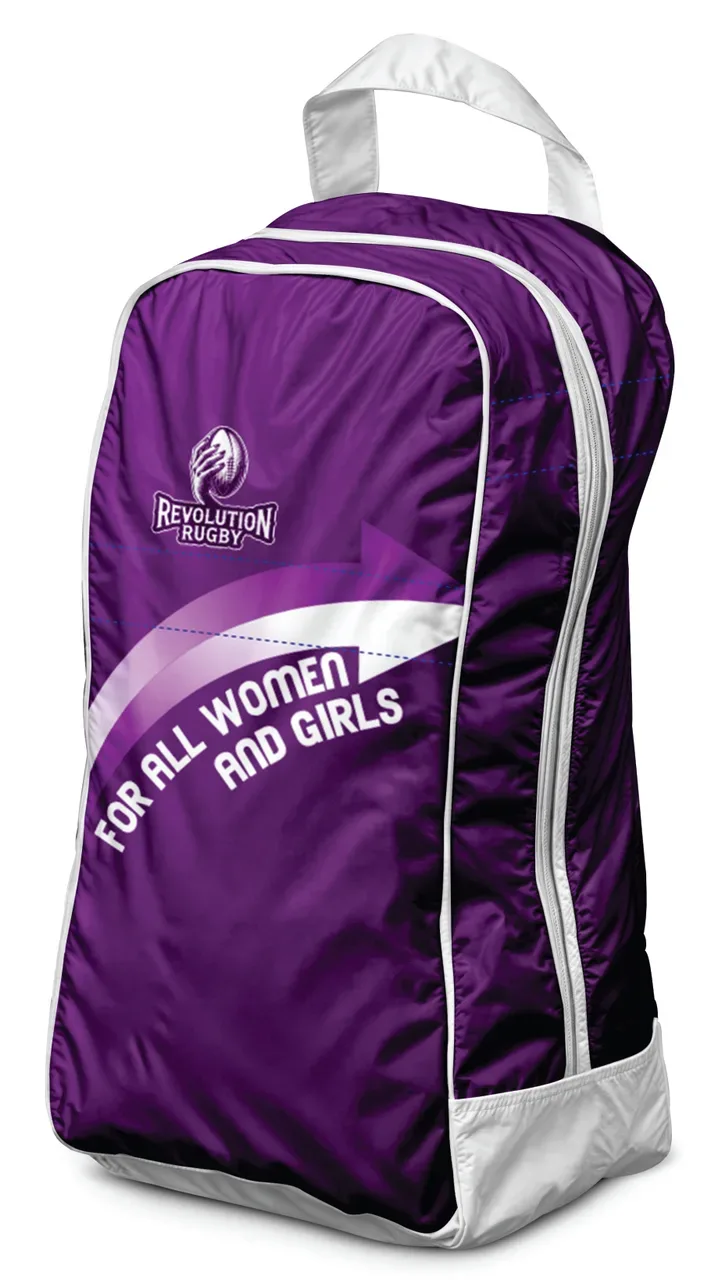 Fotografi e çantës sportive të përfunduar Revolution Rugby në ngjyrë vjollcë, me tekstin “For All Women and Girls”